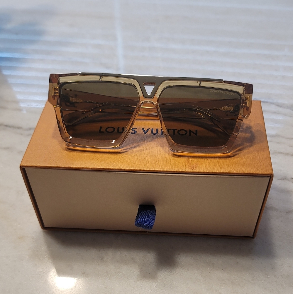 Louis Vuitton 1.1 Evidence Tan and Gold Sunglasses